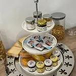 3411 펜션 *